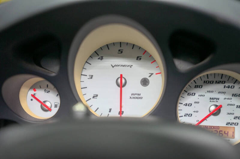 2004 Dodge Viper SRT-10