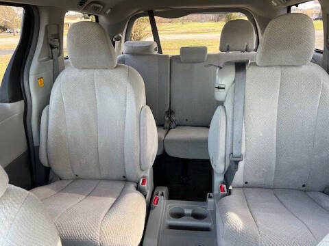2012 Toyota Sienna