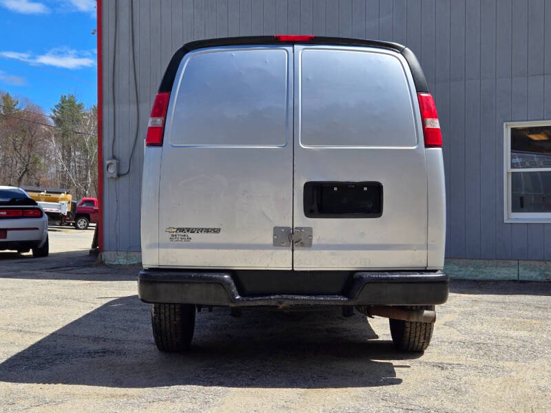 2017 Chevrolet Express 2500