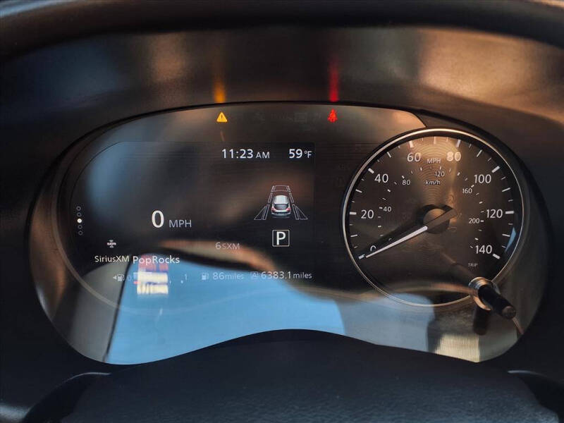 2023 Nissan Kicks SR