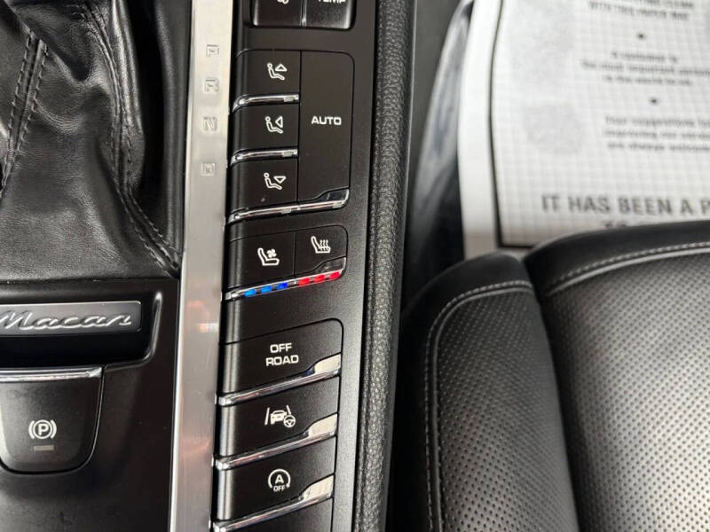 2017 Porsche Macan
