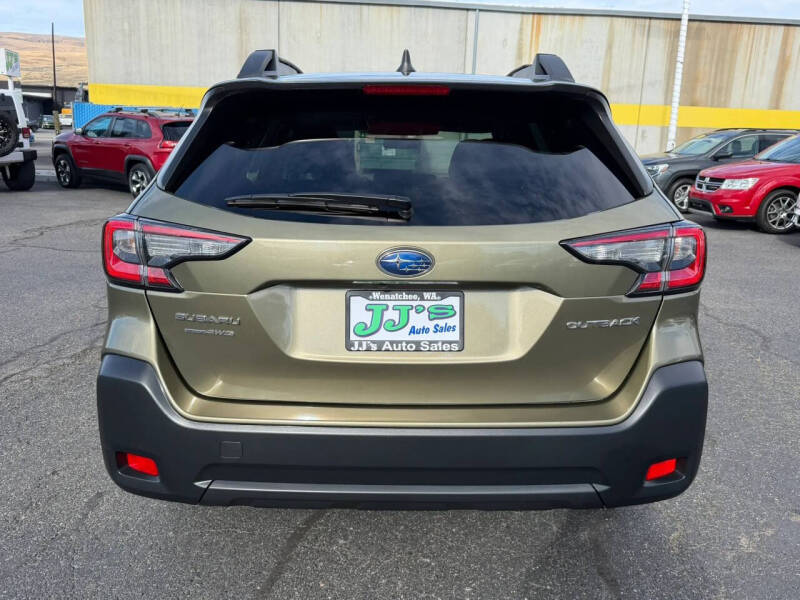 2023 Subaru Outback Premium