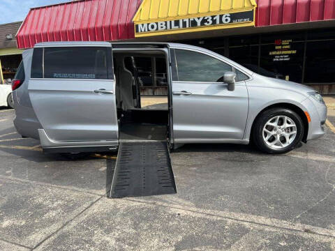 2020 Chrysler Pacifica Touring