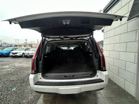 2020 Cadillac Escalade ESV Luxury