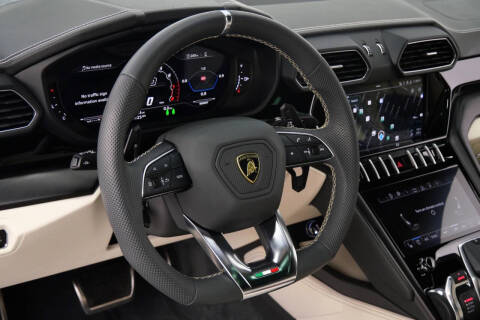 2022 Lamborghini Urus