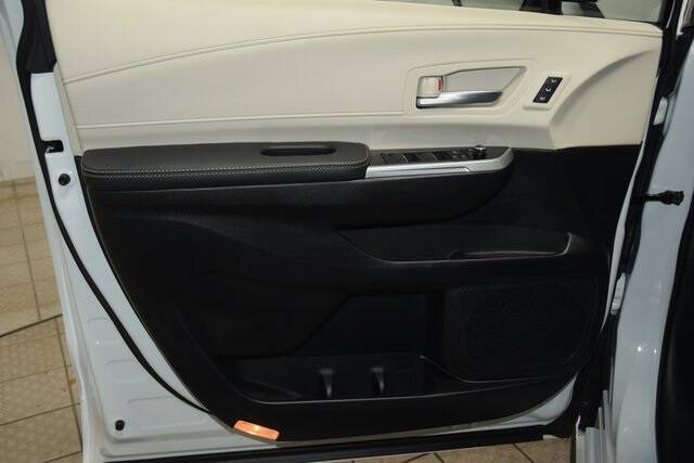 2025 Toyota Sienna Limited 7-Passenger
