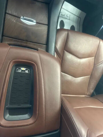 2016 Cadillac Escalade Luxury Collection