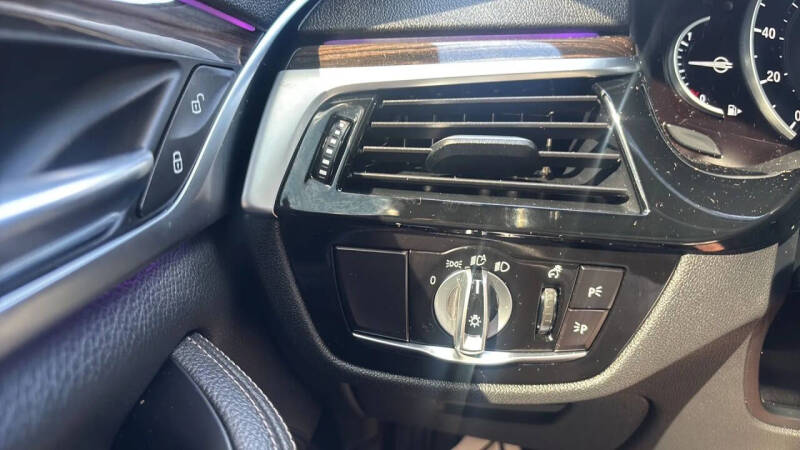 2019 BMW 5 Series 540i