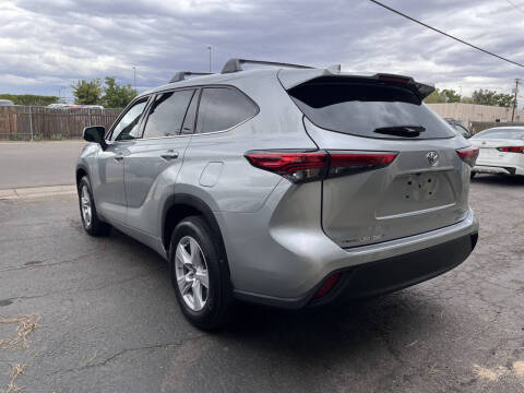 2021 Toyota Highlander LE