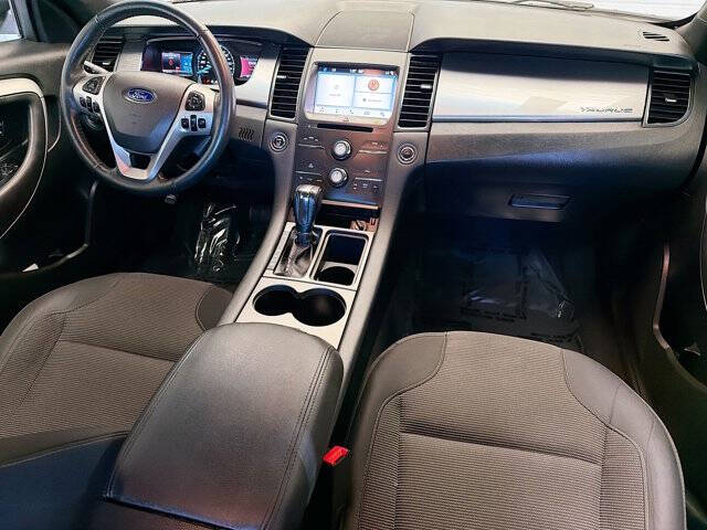 2019 Ford Taurus SEL