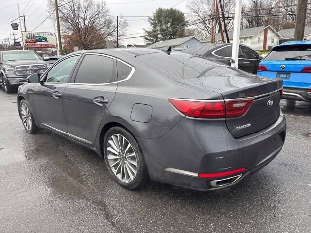 2017 Kia Cadenza Premium