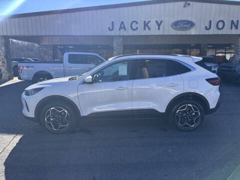 2026 Ford Escape Platinum