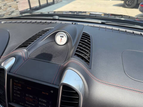 2016 Porsche Cayenne GTS
