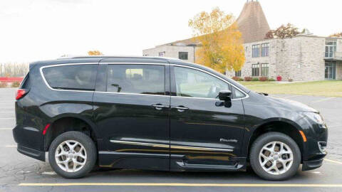 2020 Chrysler Pacifica Touring L