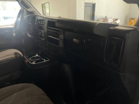 2017 Chevrolet Express 2500