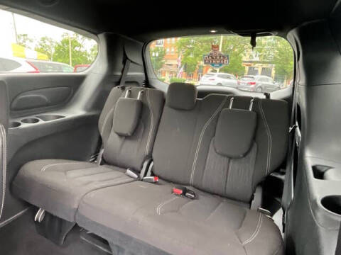 2023 Chrysler Pacifica Touring