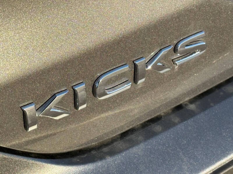 2025 Nissan Kicks Play S