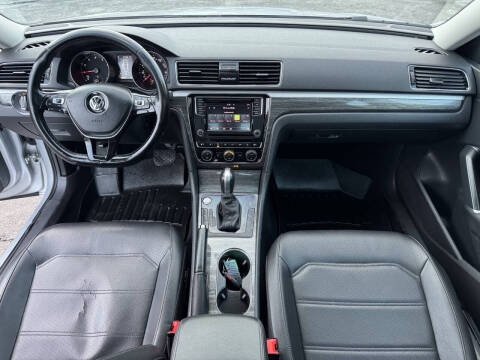 2018 Volkswagen Passat 2.0T SE