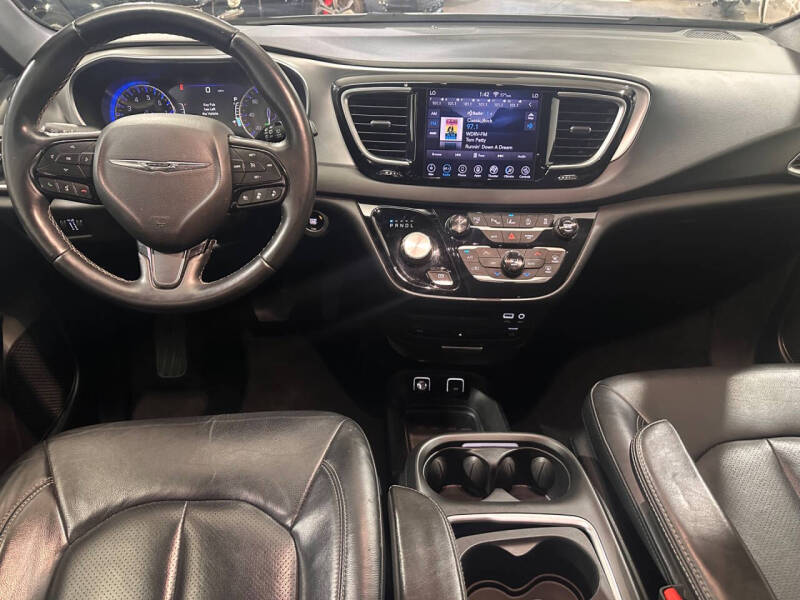 2018 Chrysler Pacifica Touring L Plus