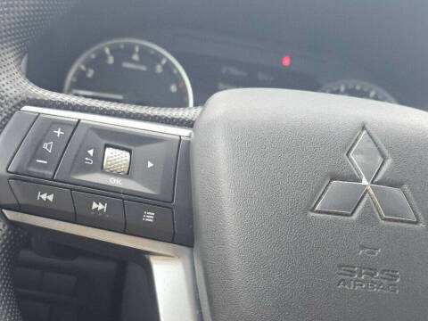 2022 Mitsubishi Outlander ES