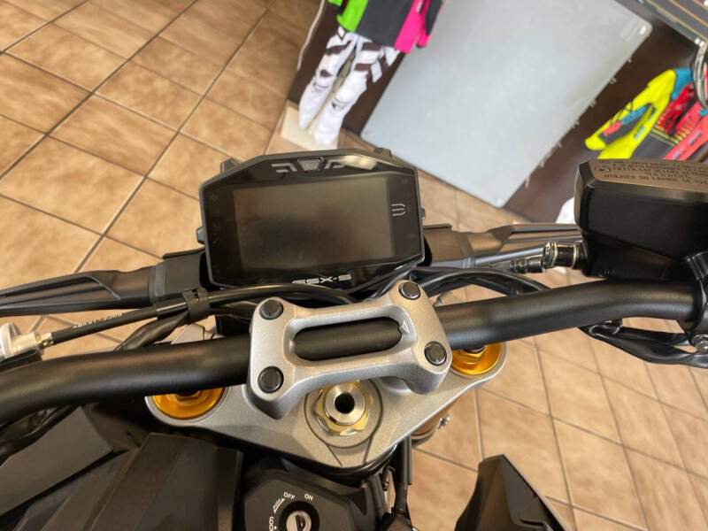 2024 Suzuki GSX-S1000