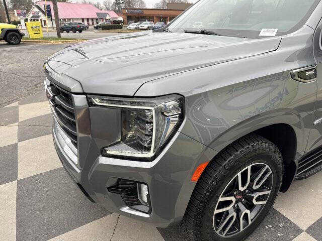 2022 GMC Yukon XL AT4