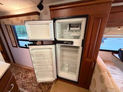 2002 Freightliner XC Chassis