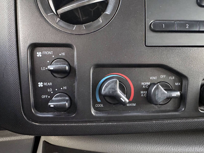 2014 Ford E-Series E-350 SD XL