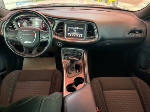 2021 Dodge Challenger SXT