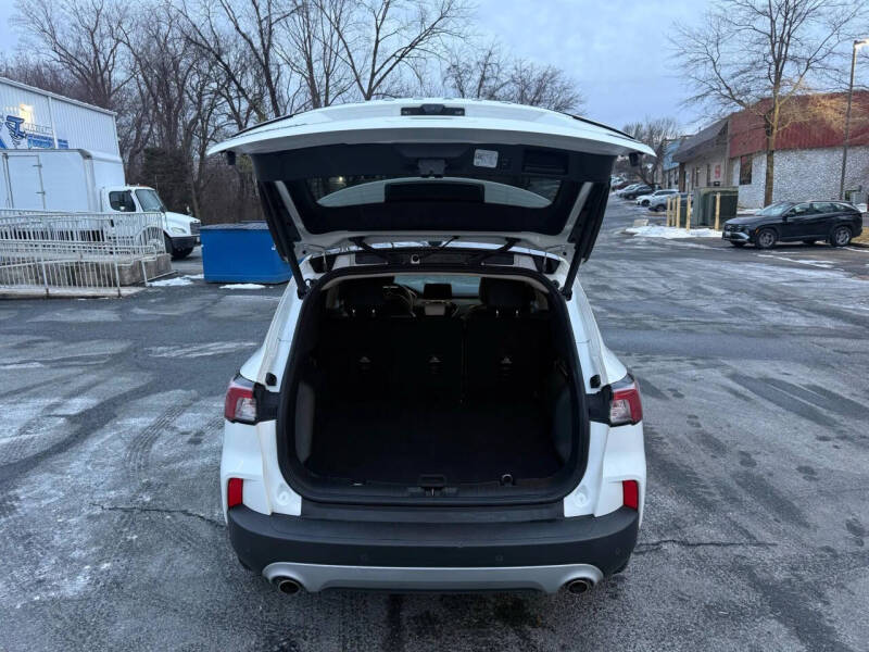 2020 Ford Escape Hybrid Titanium