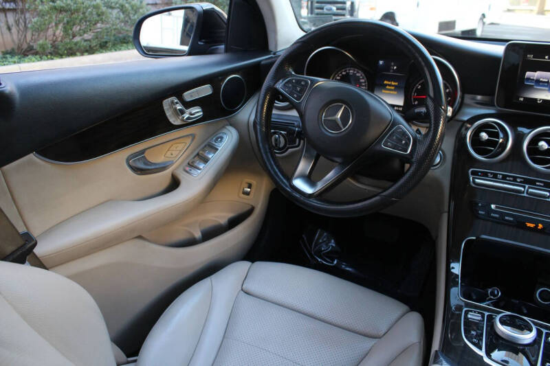 2017 Mercedes-Benz GLC GLC 300 4MATIC