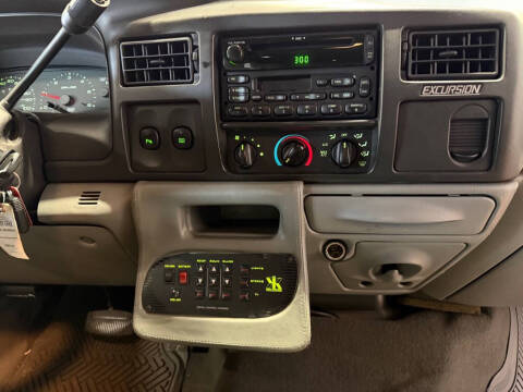 2005 Ford Excursion XLT