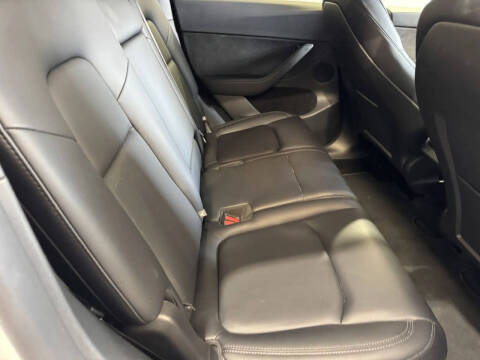 2025 Tesla Model Y Long Range