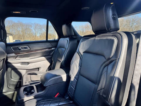 2017 Ford Explorer Platinum