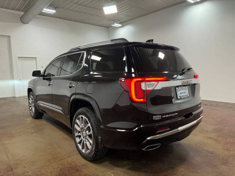 2022 GMC Acadia Denali