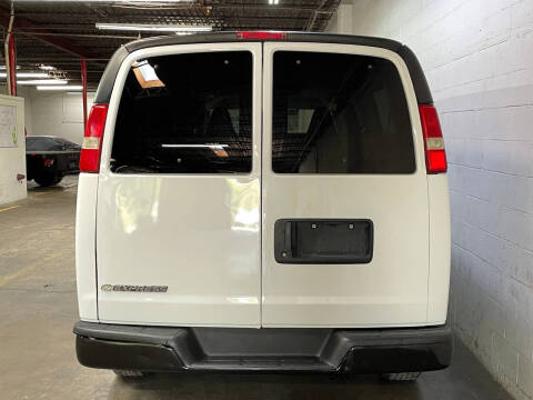 2017 Chevrolet Express LS 3500