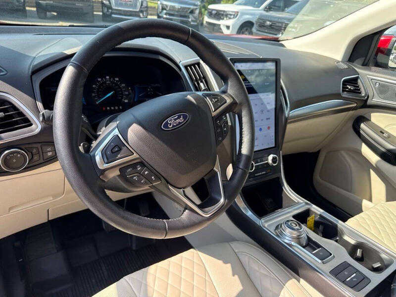 2023 Ford Edge Titanium