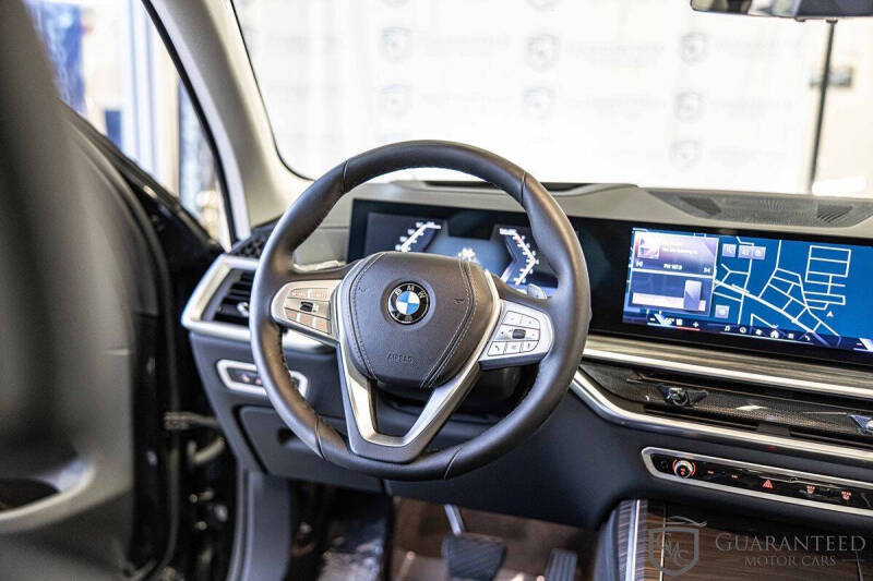 2025 BMW X7 xDrive40i