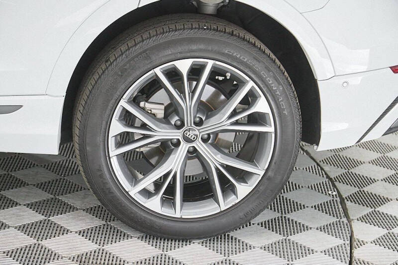 2023 Audi Q8 quattro Premium Plus 55 TFSI