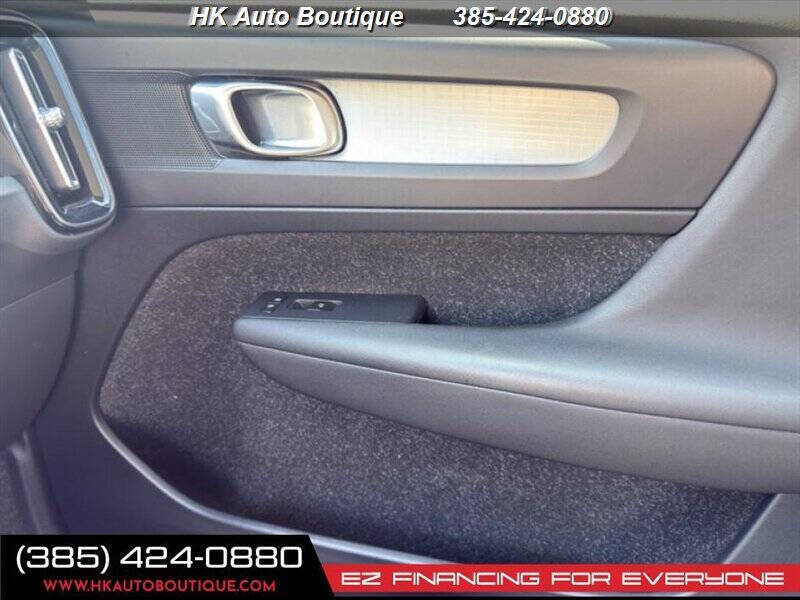 2019 Volvo XC40 T5 Momentum