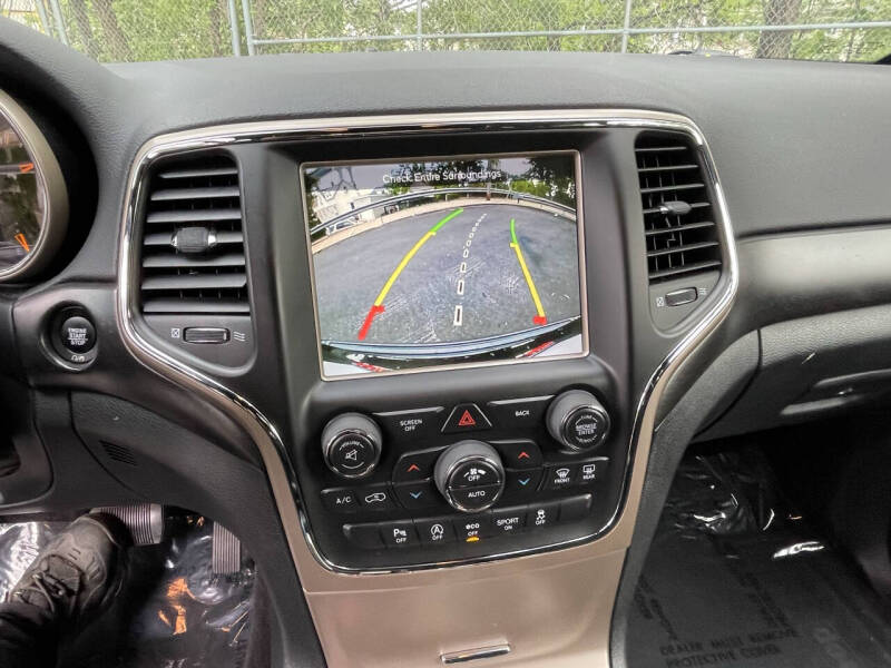 2017 Jeep Grand Cherokee Laredo