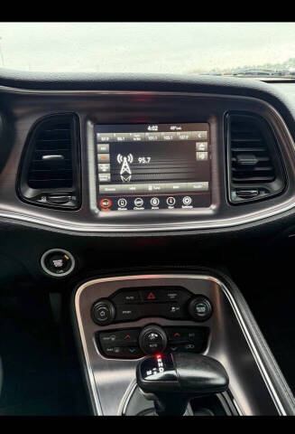 2018 Dodge Challenger SXT