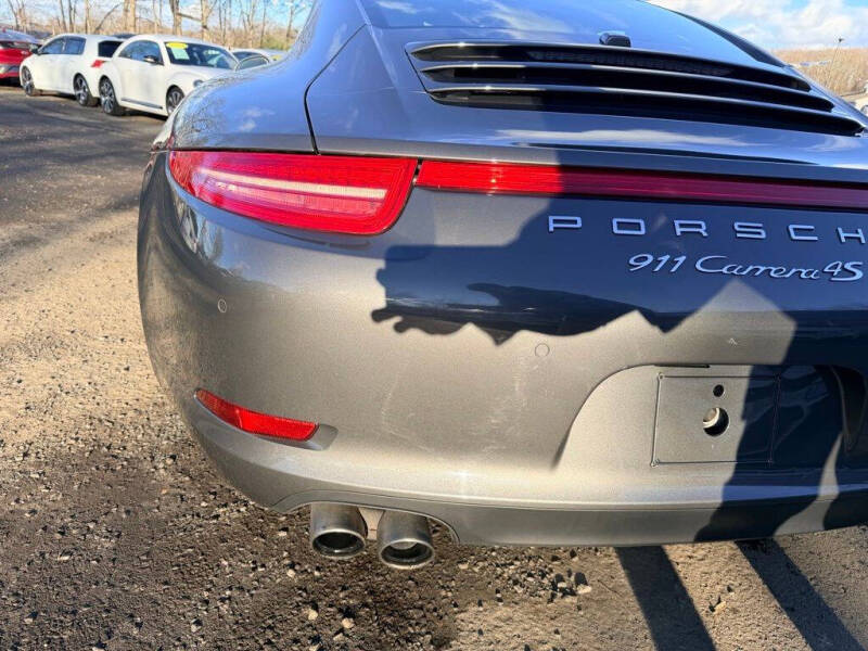 2015 Porsche 911 Carrera 4S