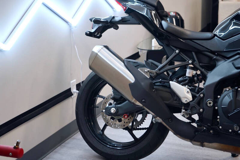 2025 Kawasaki Ninja ZX-4R ABS