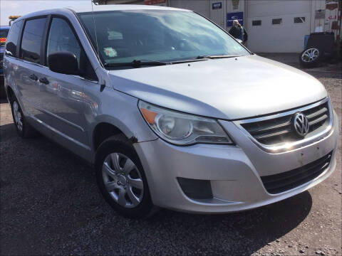 2010 Volkswagen Routan S