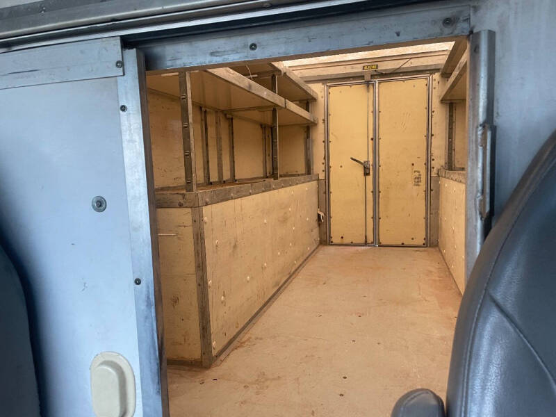 2001 Ford E-Series E-450 SD