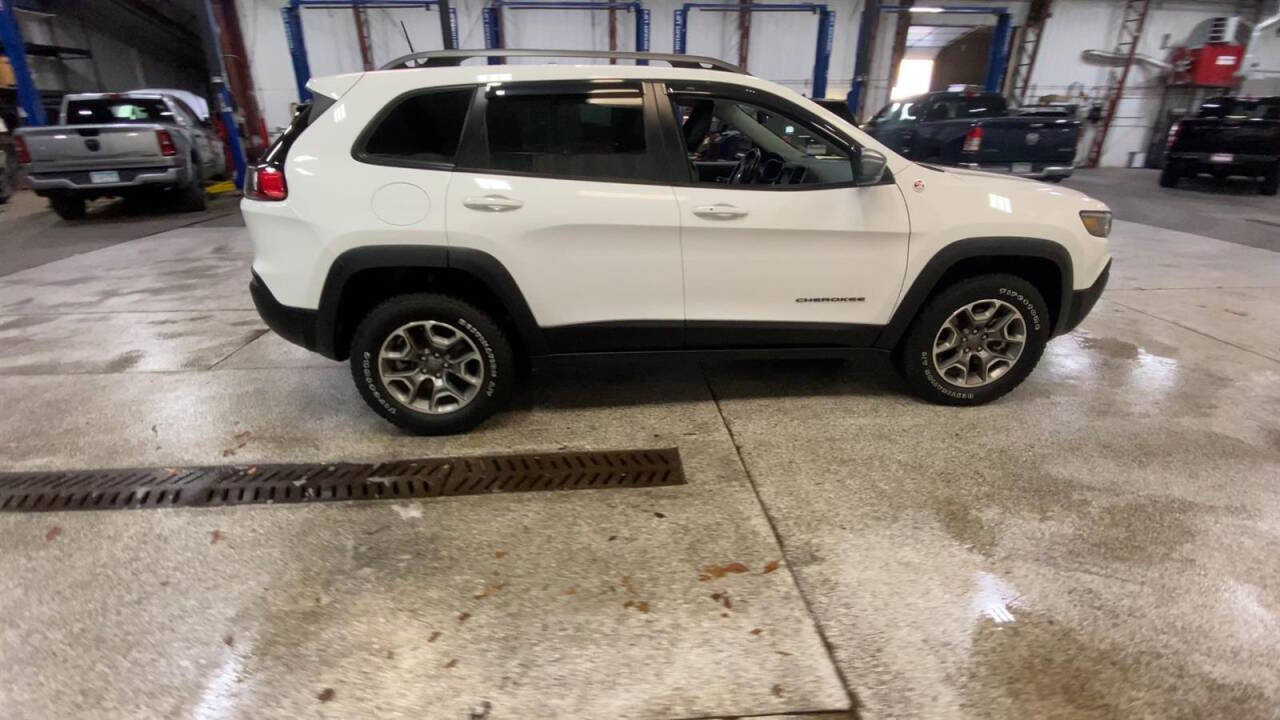 2021 Jeep Cherokee for sale at Victoria Auto Sales in Victoria, MN