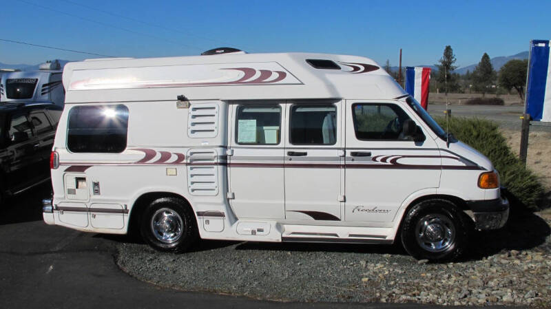 1998 Leisure Travel Van Freedom series Widebody 19' for sale at Oregon RV Outlet LLC in Grants Pass OR