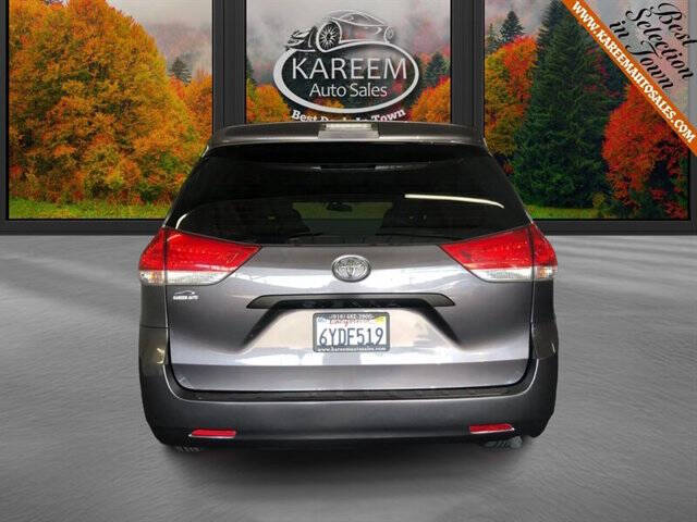 2013 Toyota Sienna L 7-Passenger