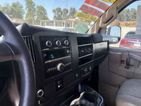 2017 Chevrolet Express 2500